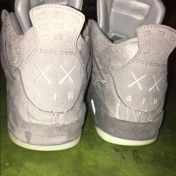 jordan 4 kaws - Picture 2 of 5